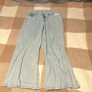 Anna, super high rise/ wide legged jeans, light blue